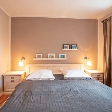 Luv & Lee Apartment *