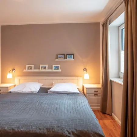 Luv & Lee Apartment *